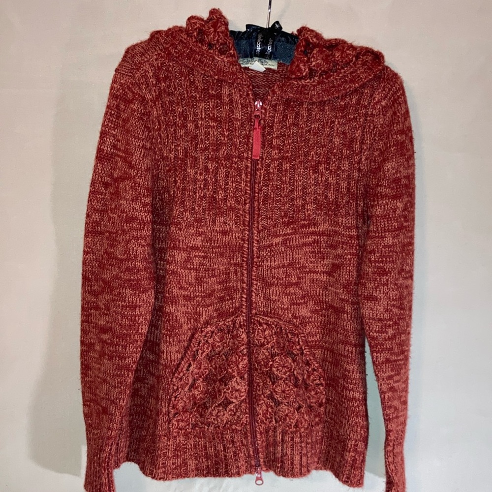 Cabelas women’s sweater